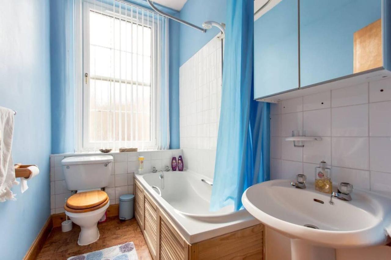 Joivy 3 Bed Flat In Old Town, Close To Grassmarket EDI Exterior foto