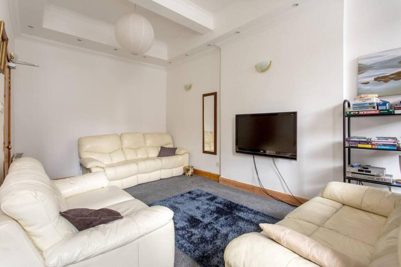Joivy 3 Bed Flat In Old Town, Close To Grassmarket EDI Exterior foto