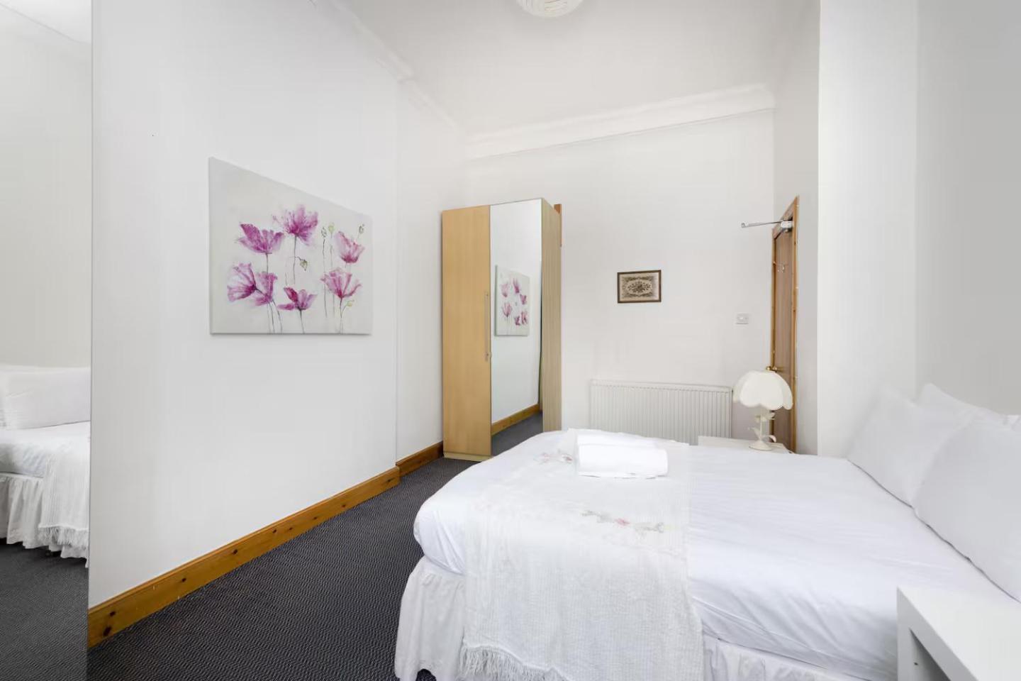 Joivy 3 Bed Flat In Old Town, Close To Grassmarket EDI Exterior foto