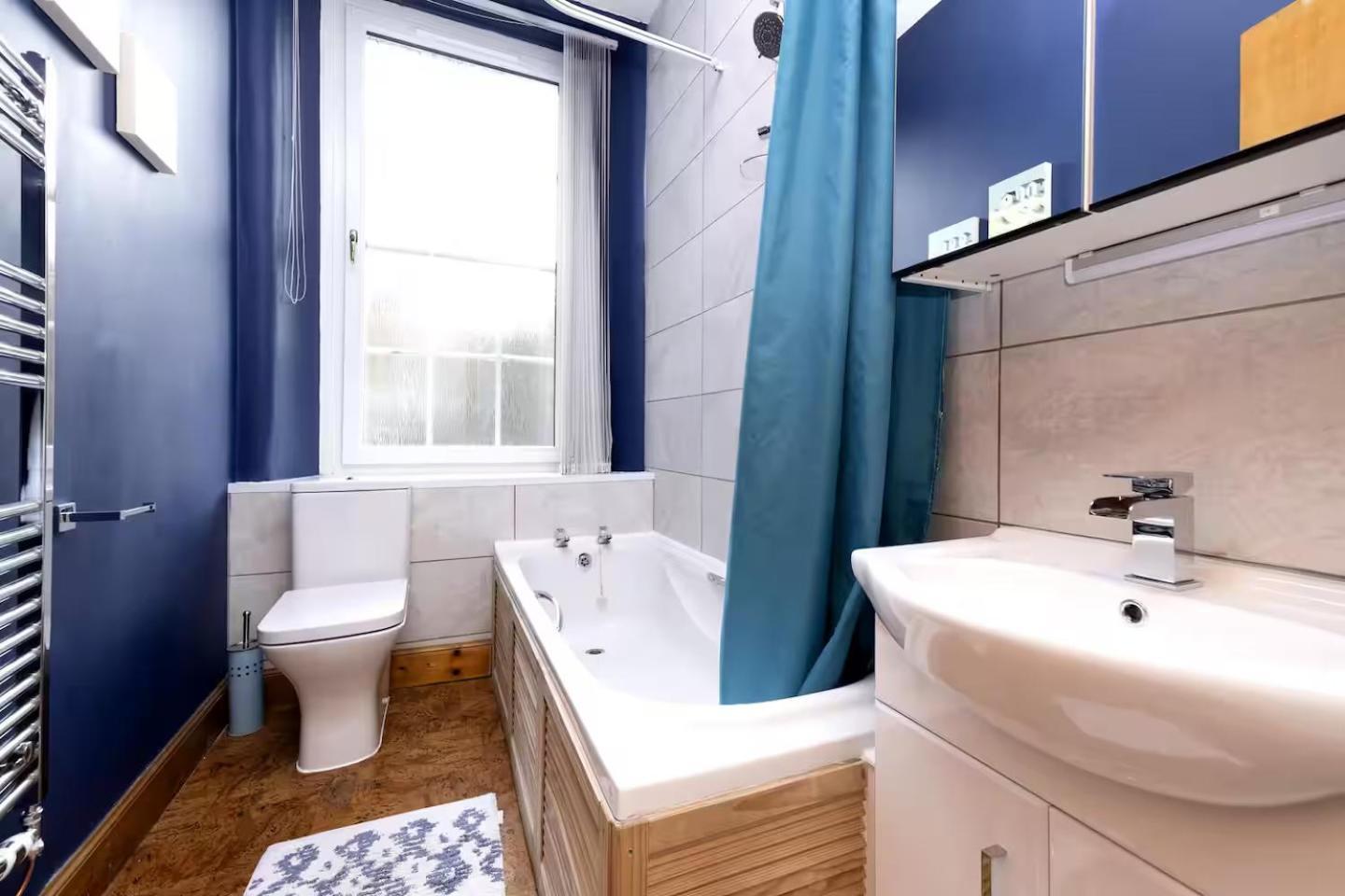 Joivy 3 Bed Flat In Old Town, Close To Grassmarket EDI Exterior foto